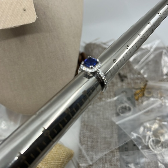 Sterling Silver 925 💎 Blue Sapphire CZ Halo Ring - Size 7 - Picture 16 of 17